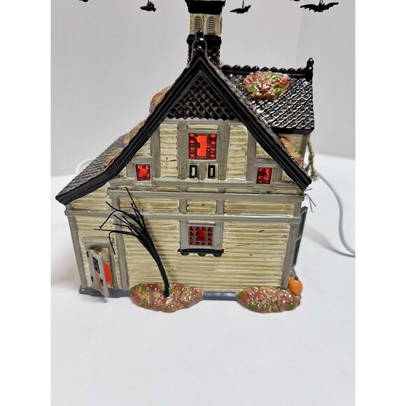 Dept 56 Snow Village Halloween Creepy Creek Carriage House Light & Movement WOB - Picture 4 of 12